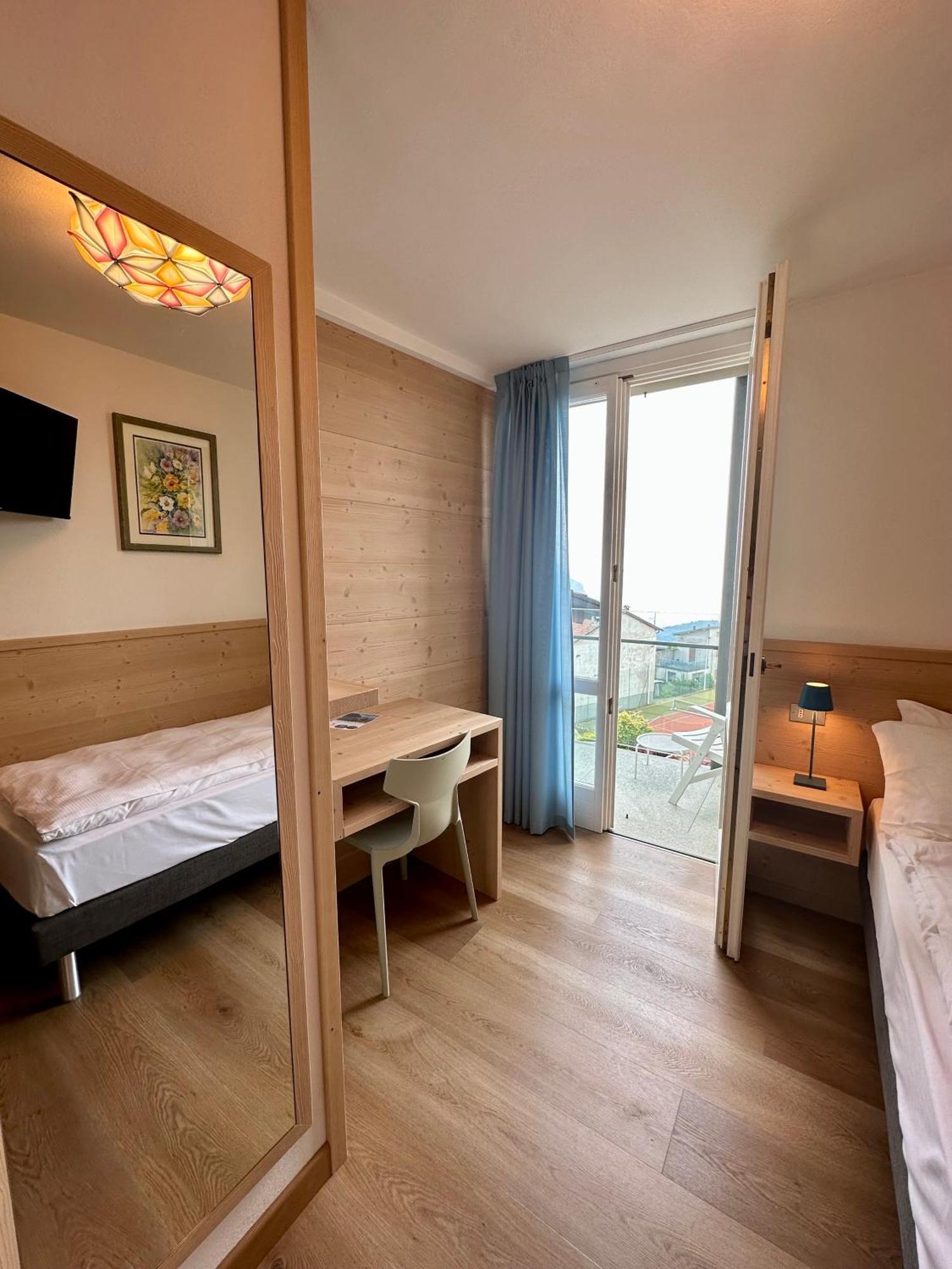 Hotel Miralago Bossico Habitación foto