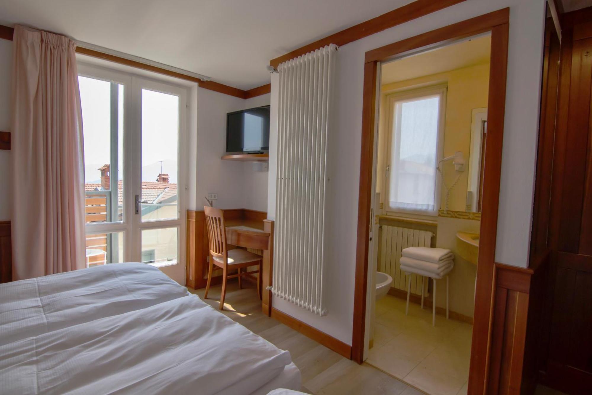 Hotel Miralago Bossico Habitación foto