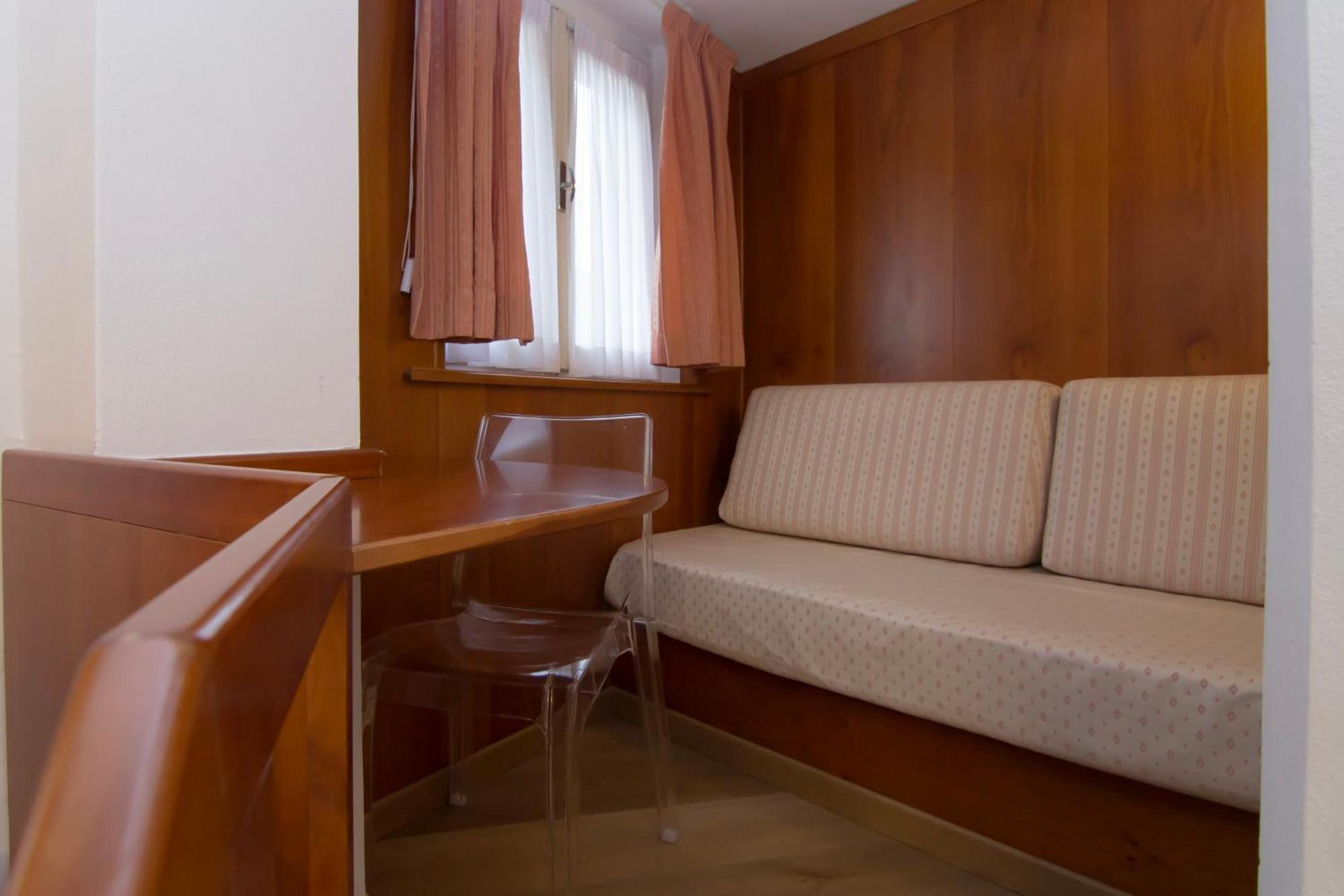 Hotel Miralago Bossico Habitación foto